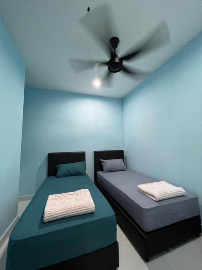 Faiz Homestay Kuching Exterior foto